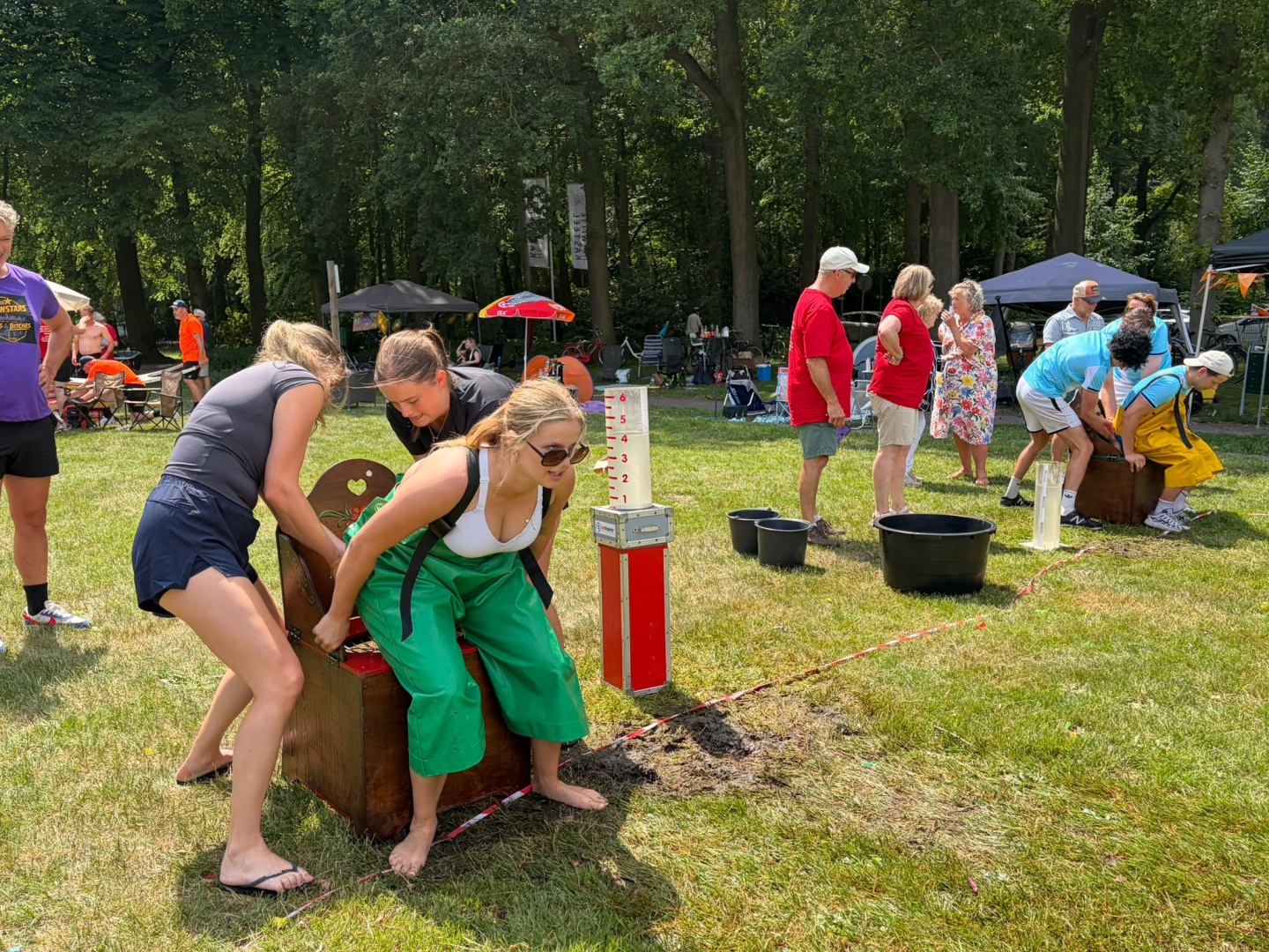 Waterkakrace stoel + 4 broeken