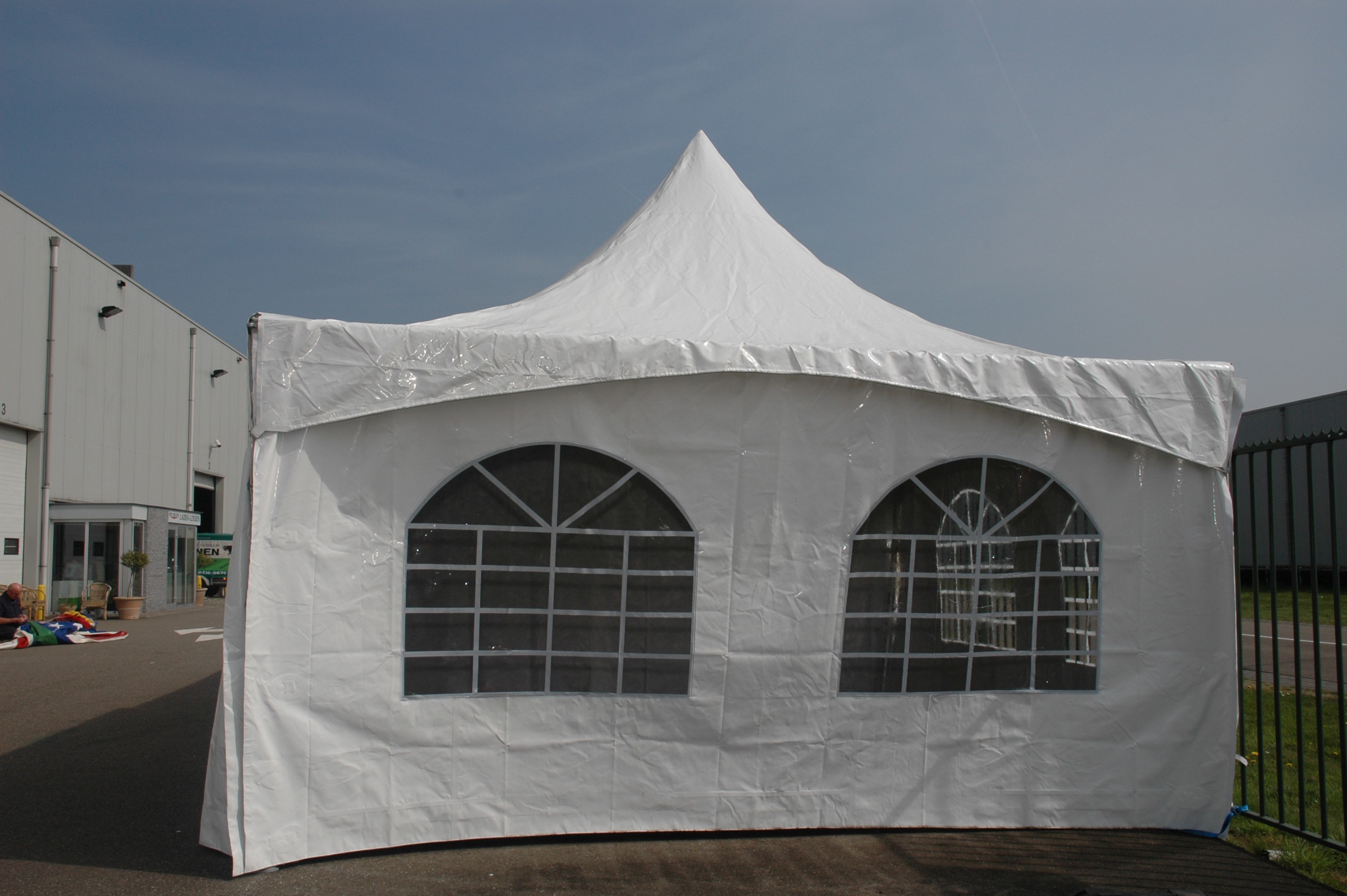 verkoop - Tent met puntdak (Pagode tent)