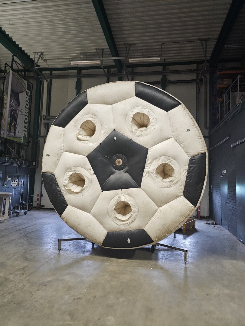 Verkoop - Voetbal draaiend