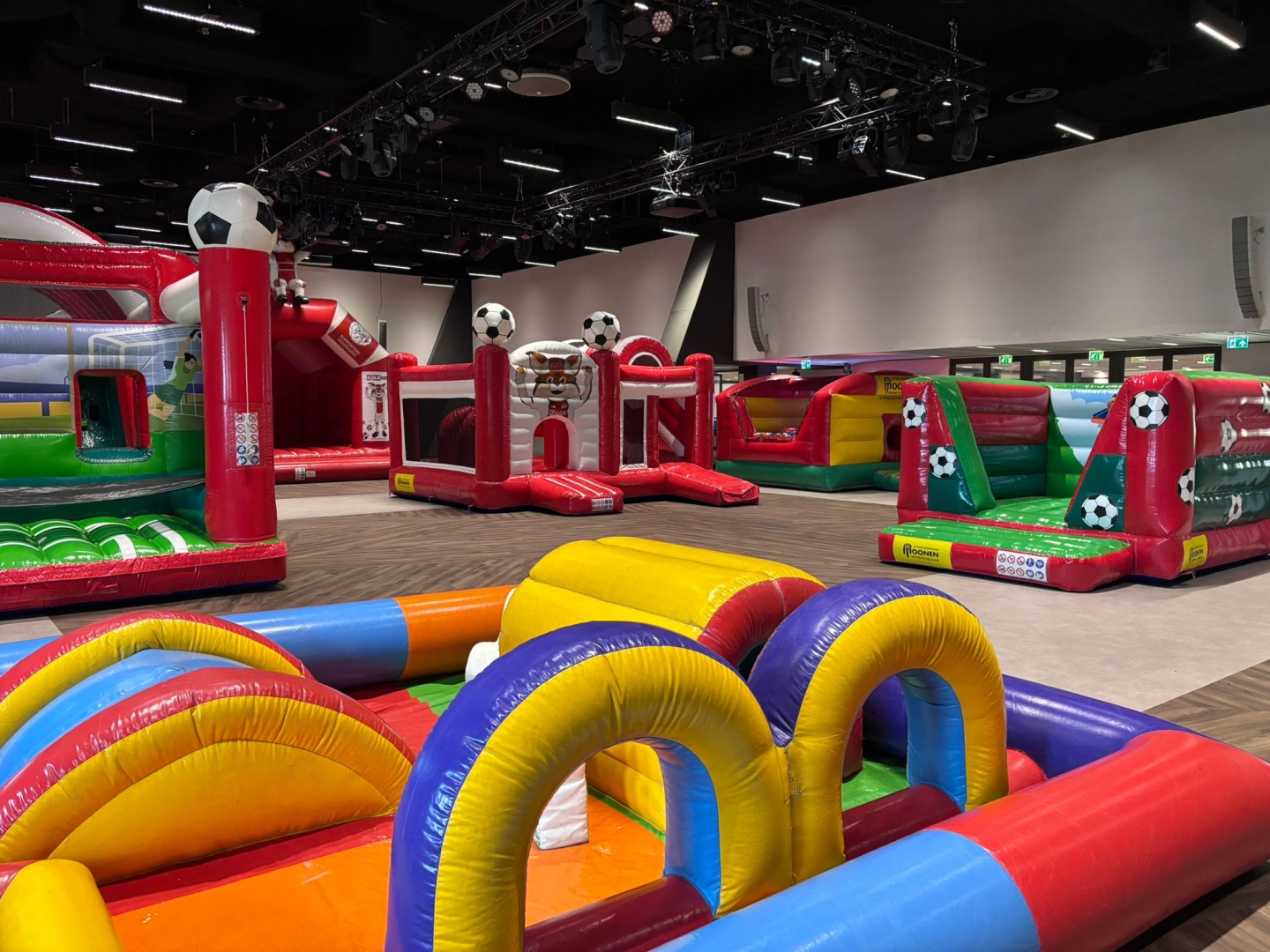 Multiplay - Ajax  L5,5 x B5 x H 3,0m.