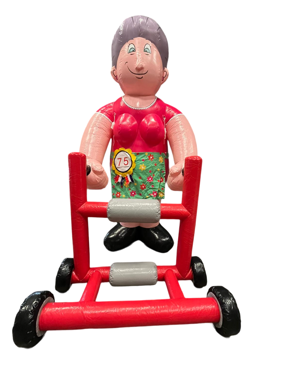 Verjaardagspop met rollator vrouw 75 jaar