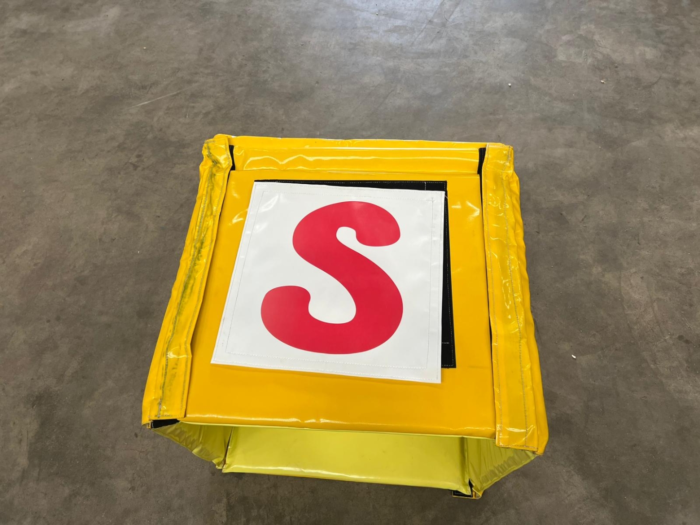 Verkoop - Letterpak geel (per stuk)