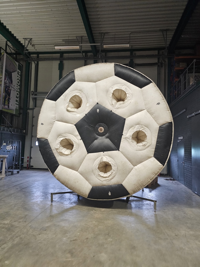 Verkoop - Voetbal draaiend