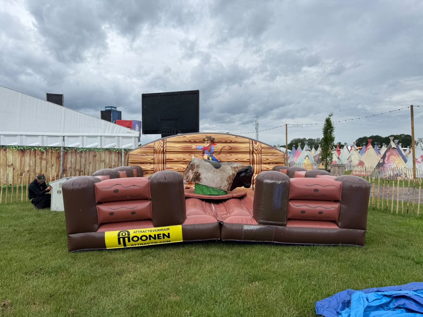 Rodeostier incl. valkussen Country Ride