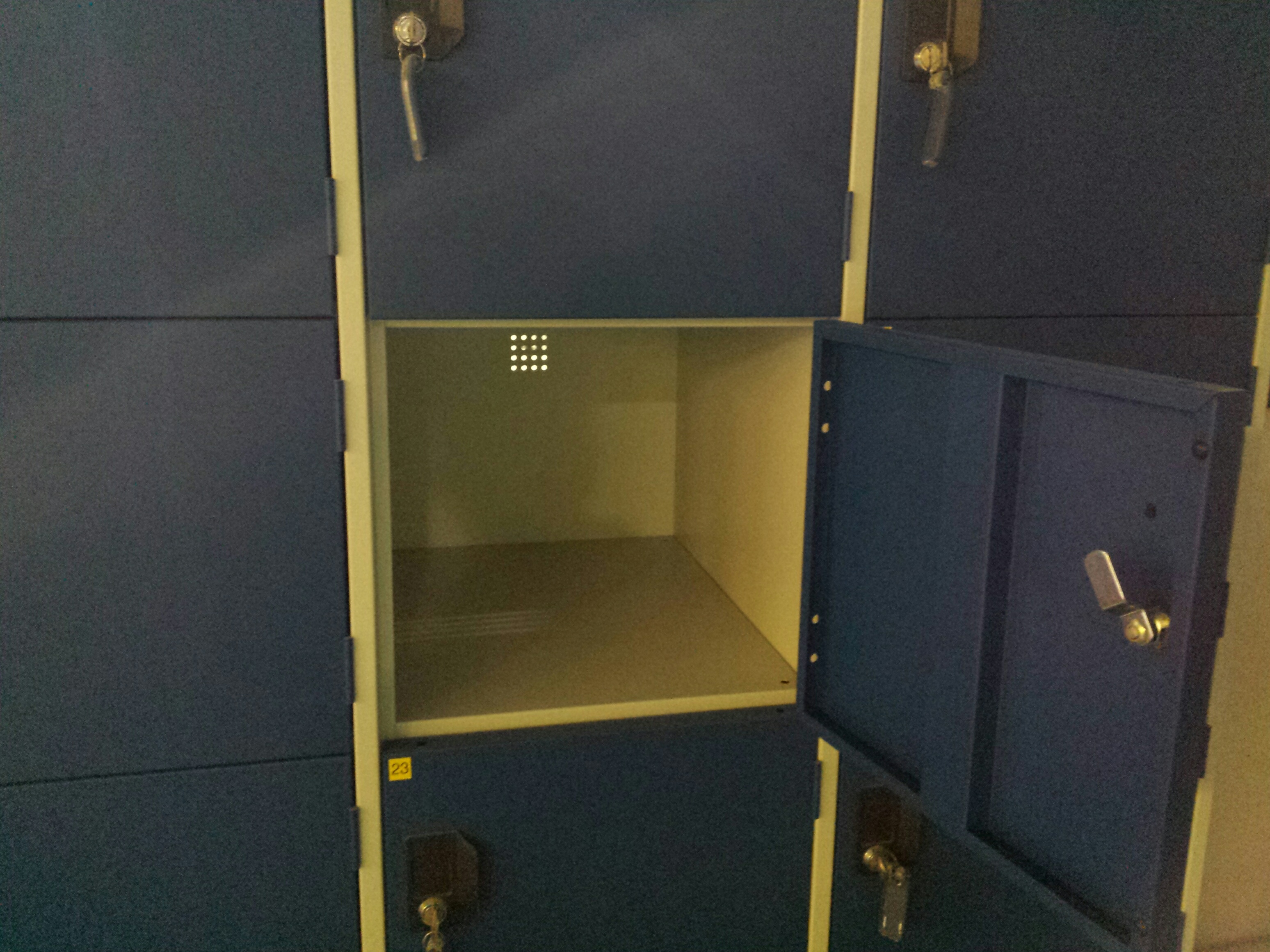 Lockerblok met 15 lockers