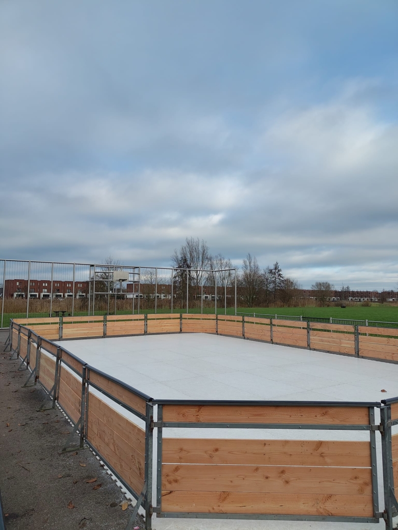 Kunstschaatsbaan 200 m2 (Houten boarding)