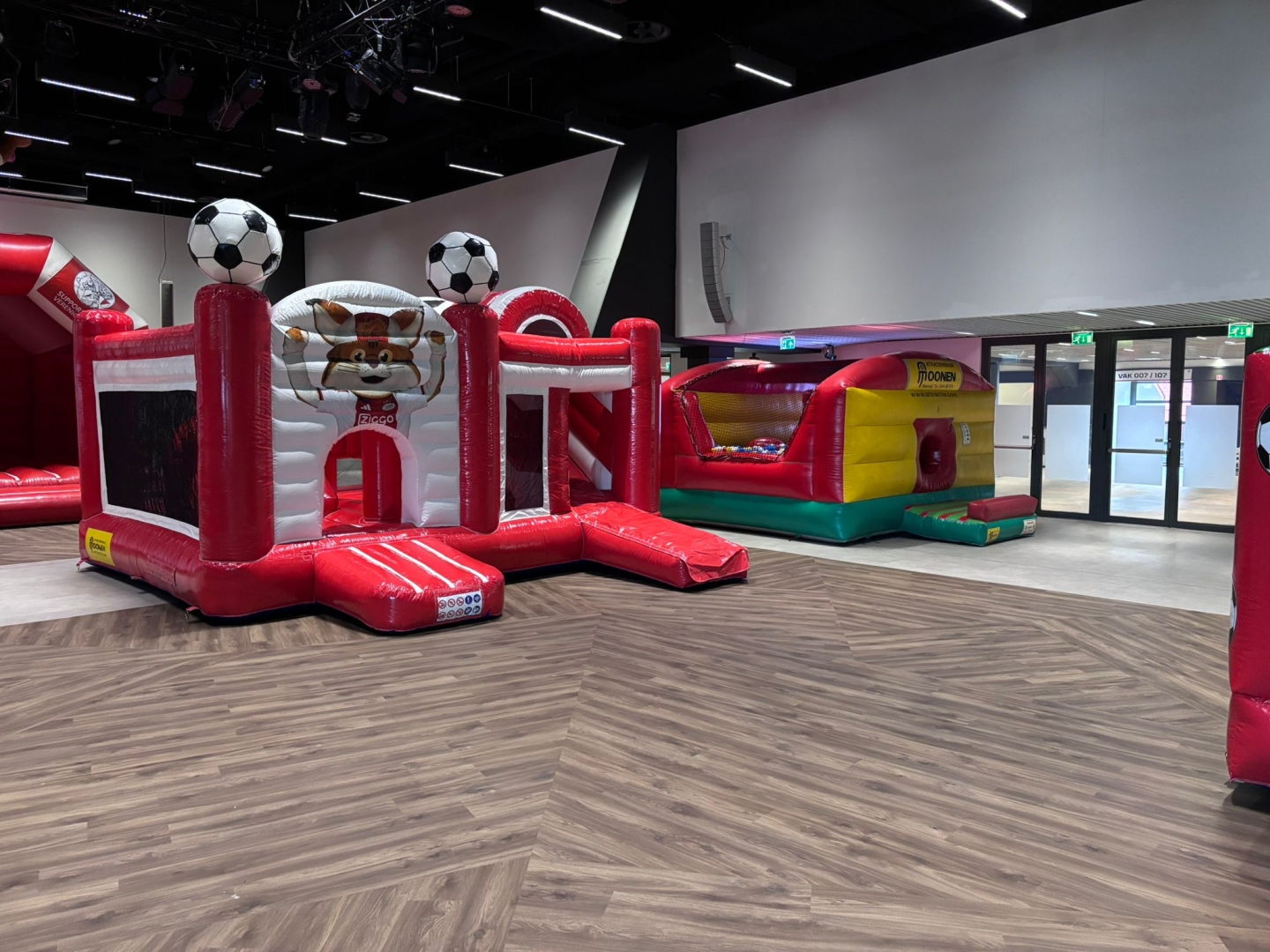 Multiplay - Ajax  L5,5 x B5 x H 3,0m.